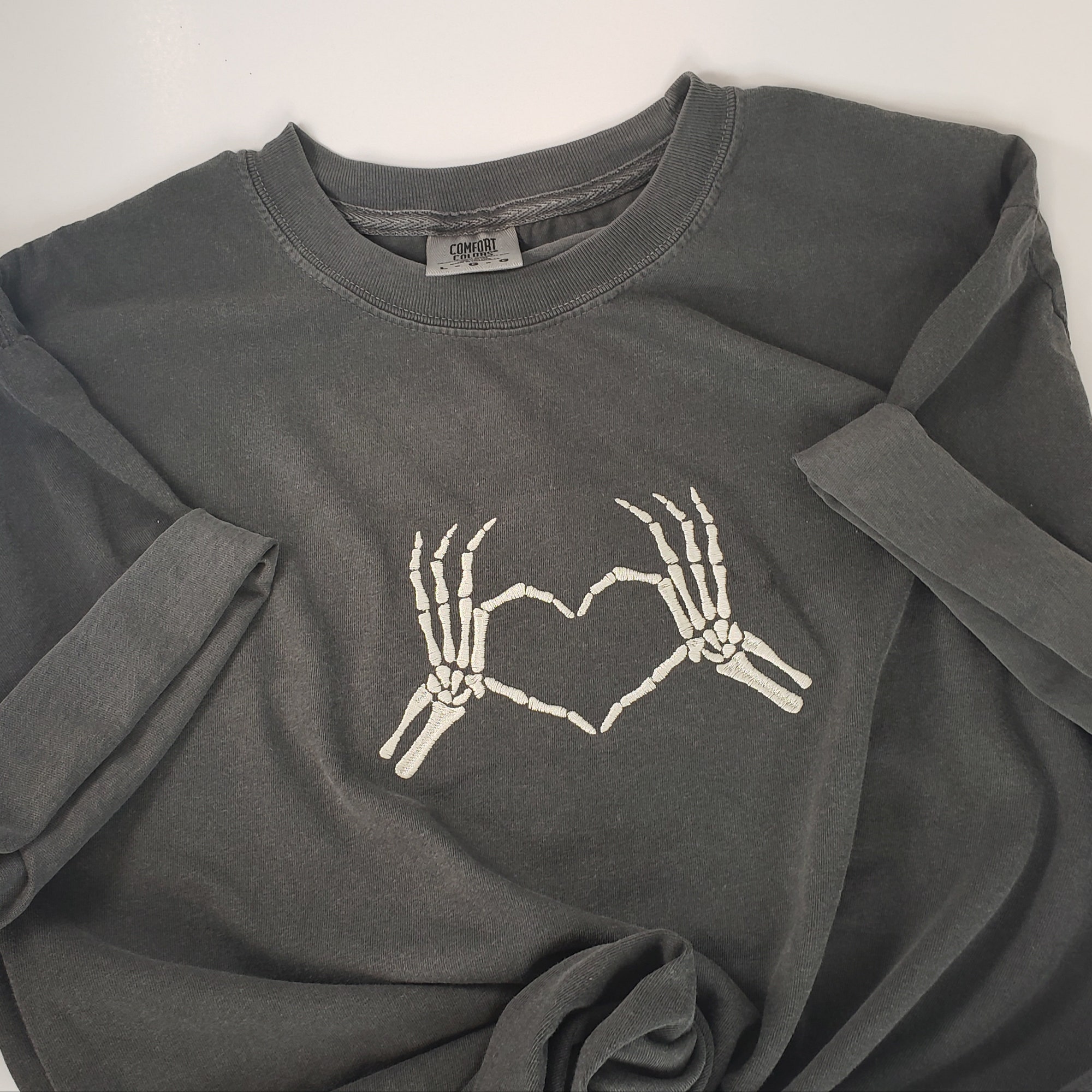 Skeleton Heart Hands Embroidered Unisex Crewneck Sweatshirt - Trendy Fall Halloween Spooky Season Gothic Tee image 3