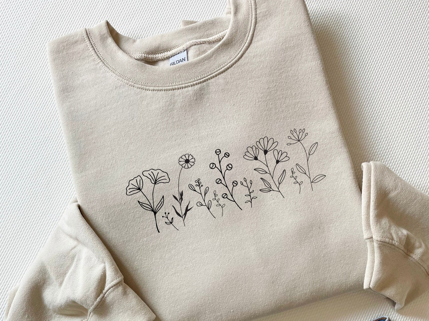 Wildflowers Embroidered Crewneck Sweatshirt Floral Botanical Nature Plant Design image 3