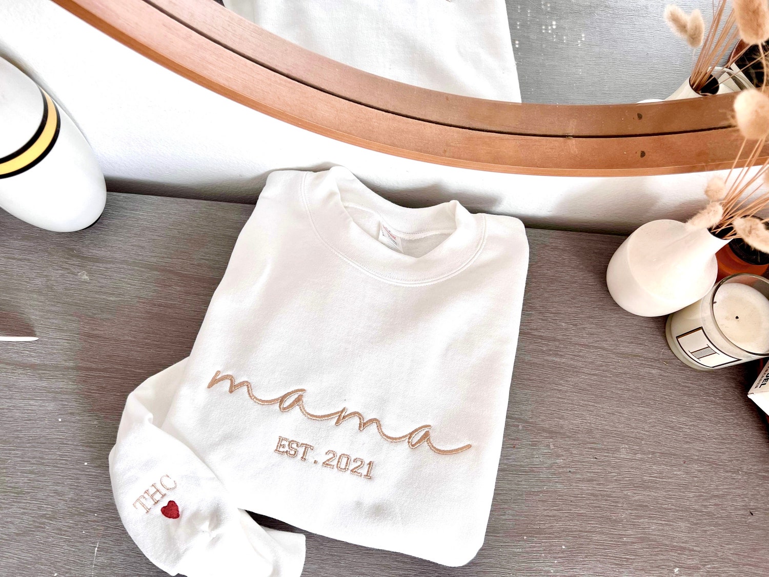 Custom Embroidered Cursive Mama Sweatshirt - Perfect Gifts for Mom - Cozy Lounge Wear image 1