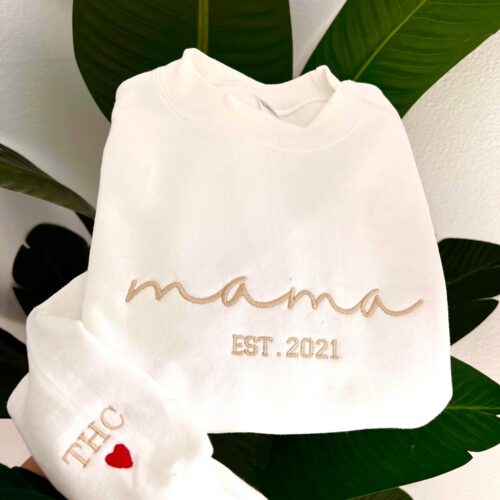 Custom Embroidered Cursive Mama Sweatshirt - Perfect Gifts for Mom - Cozy Lounge Wear image 0