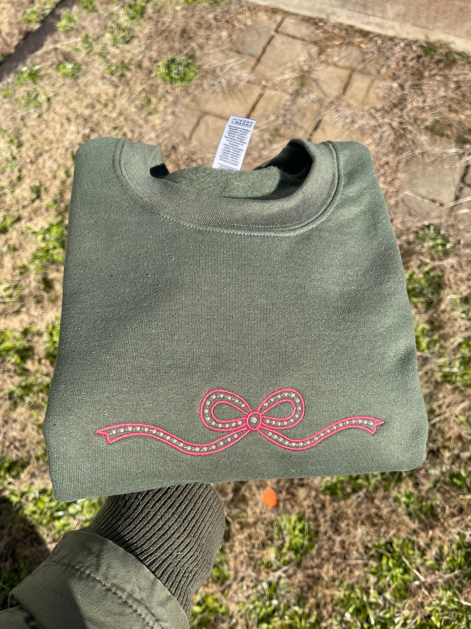 Soft Girl Embroidered Sweatshirt Coquette Bow Crewneck Cute Preppy Valentine Day Gift image 2