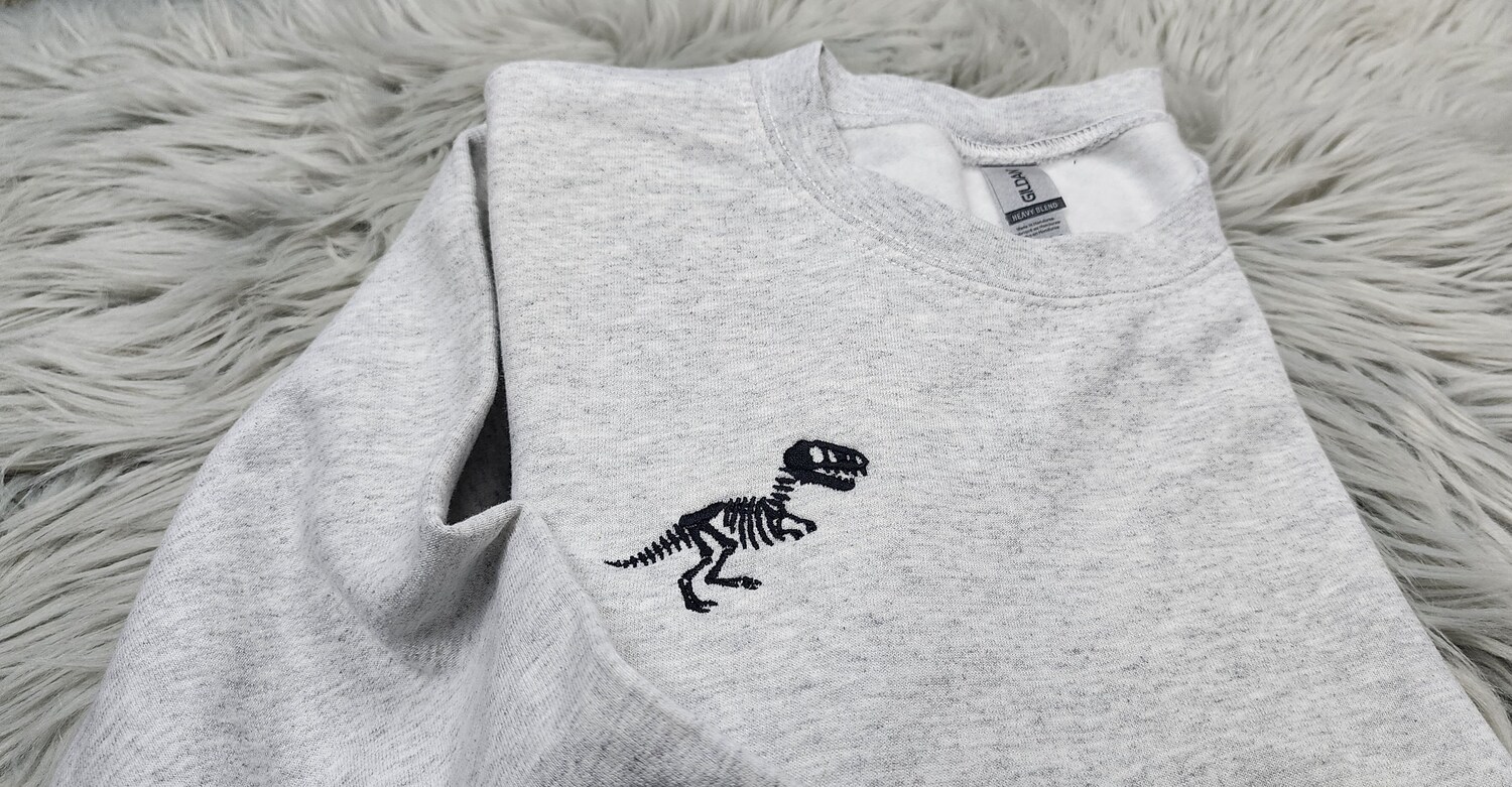 T-Rex Skeleton Embroidered Crewneck Sweatshirt Dinosaur Fossils Pocket Logo Hoodie & T-Shirt image 1