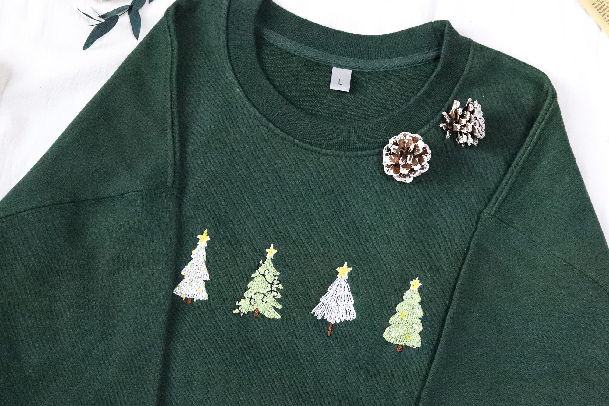 Christmas Tree Embroidered Sweatshirt - Green Vintage Crewneck Christmas Gifts image 2