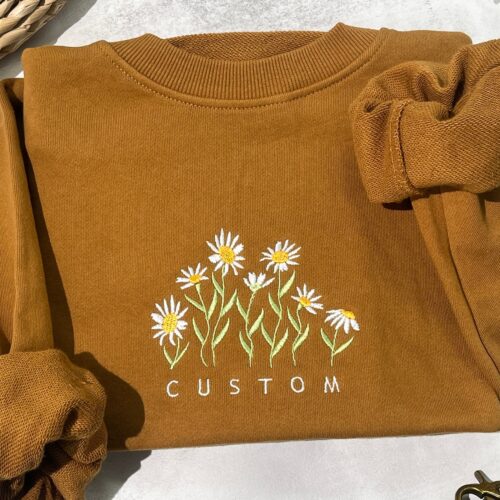 Custom Daisy Embroidered Sweatshirt - Trendy Crewneck Flower Sweatshirt Personalized Gift image 0