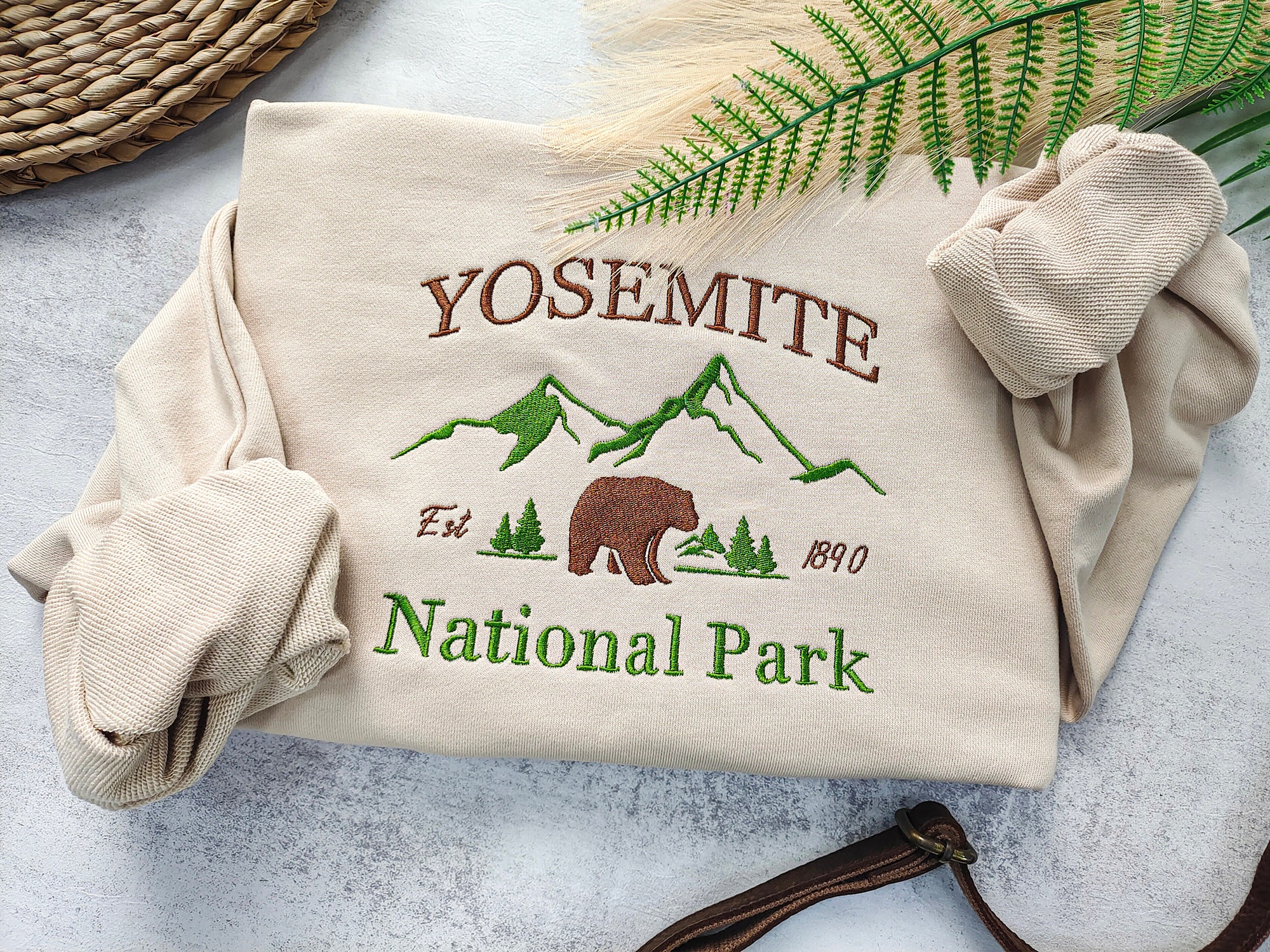 Yosemite National Park Embroidered Sweatshirt - Vintage Yosemite Crewneck National Park Gifts for Her image 3