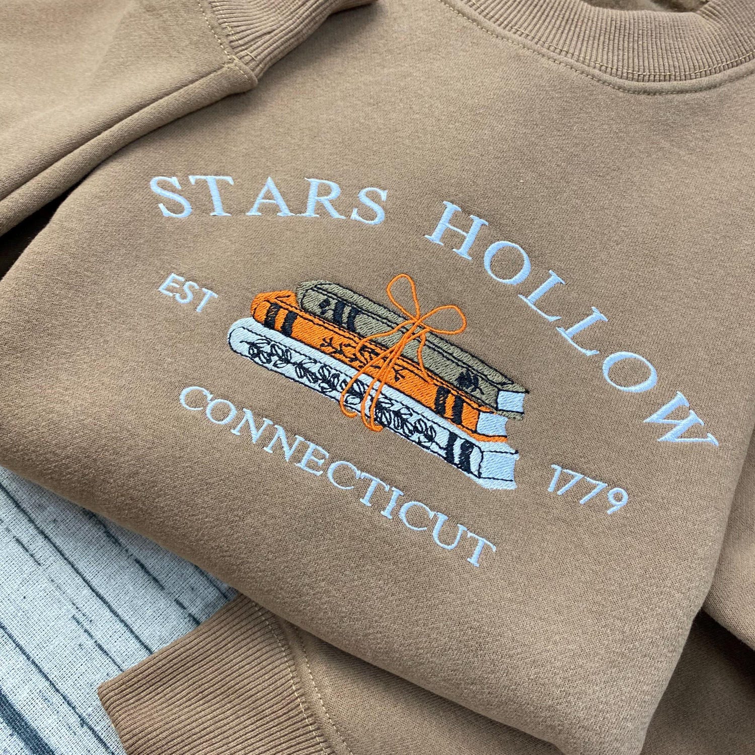 Stars Hollow Connecticut Embroidered Sweatshirt Vintage Retro Crewneck Book Lover Gift image 2