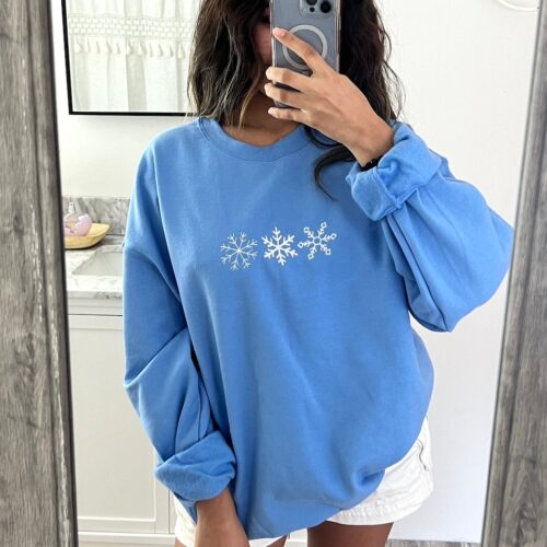 Snowflakes Embroidered Sweatshirt Christmas Crewneck Sweater Holiday Gifts for Women and Friends image 0