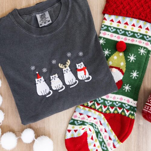 Embroidered Christmas Cats Shirt Cute Holiday Kitty T-Shirt Trendy Xmas Clothing Gift image 0